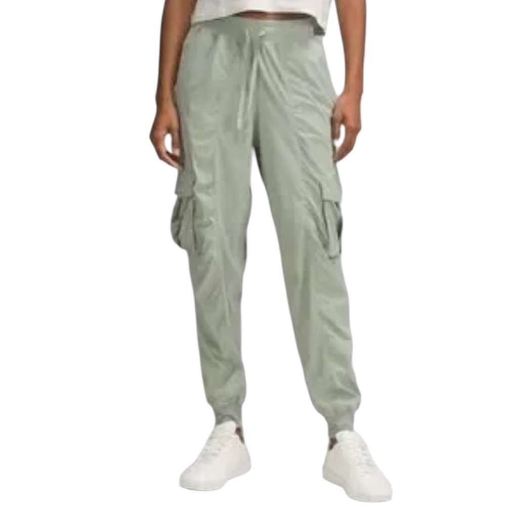 lululemon Dance Studio Cargo Jogger XL  Relaxed Fit Mid Rise Palm Court